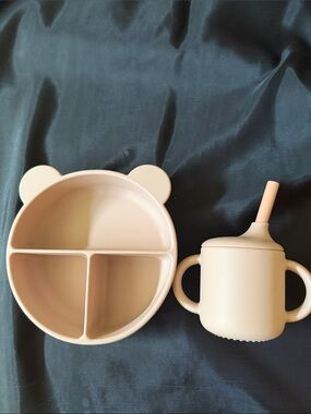 LIEWOOD Switzerland Silicone Tableware Set